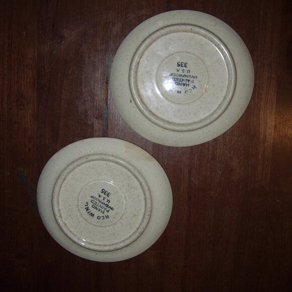 2 Vintage Red Wing Oven Proof Saucers 335 - Picture 2 of 5